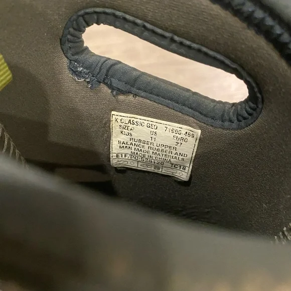 BOGS classic boots kids size 11 - Picture 7 of 7